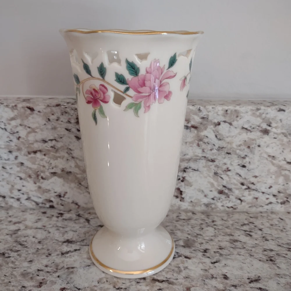 LENOX Vase Vintage Pierced Barrington Collection 7